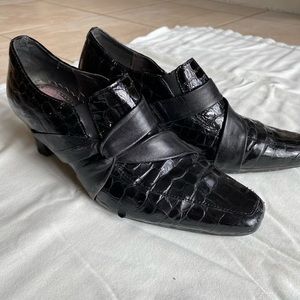 Hotter Black Patient with Leather Crossover
